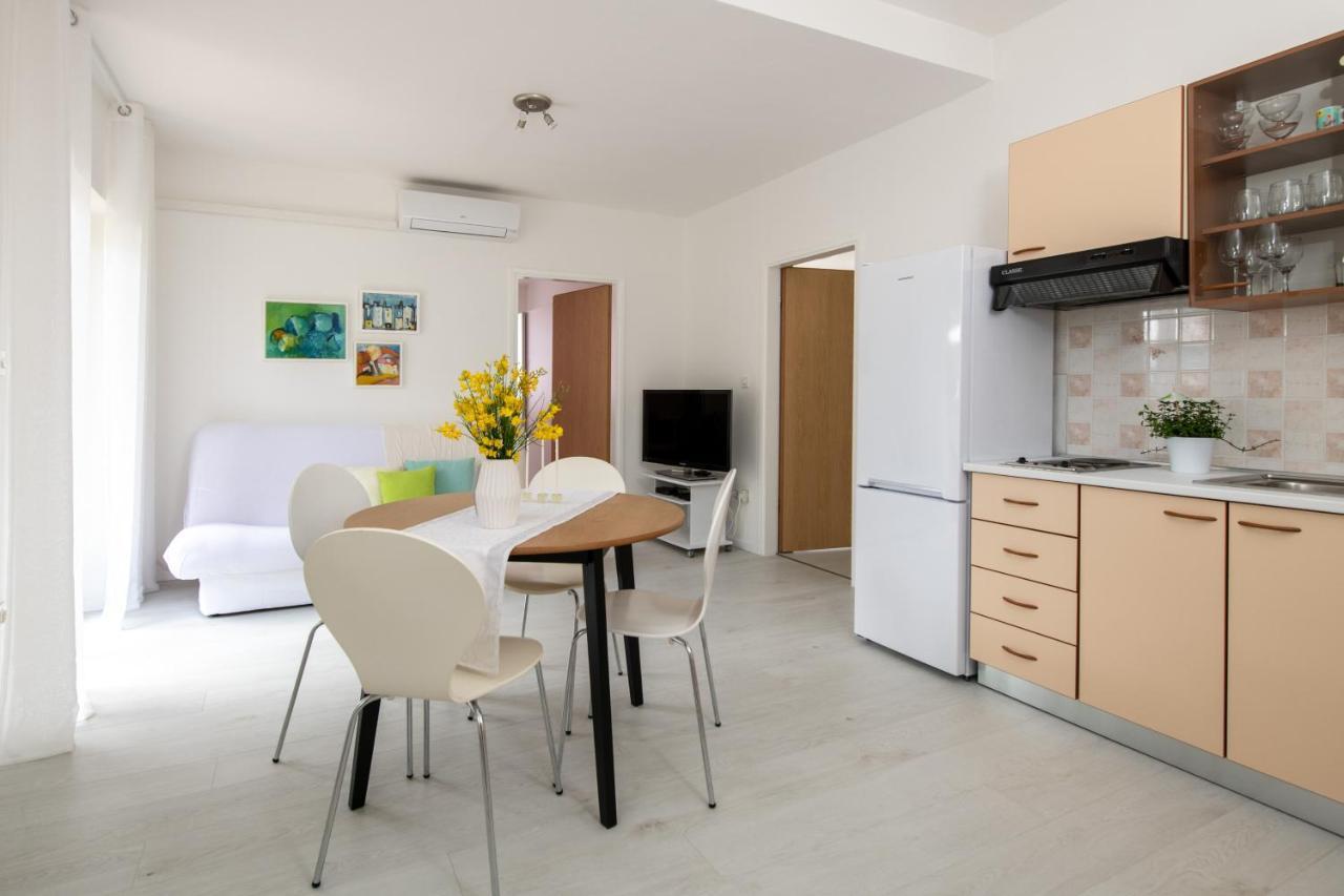 Apartment Alex Лабин Екстериор снимка