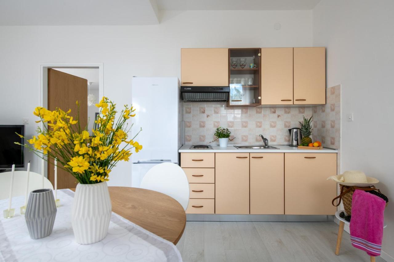 Apartment Alex Лабин Екстериор снимка