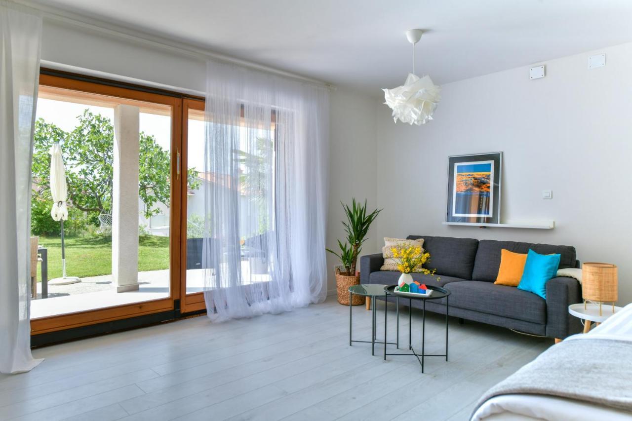 Apartment Alex Лабин Екстериор снимка